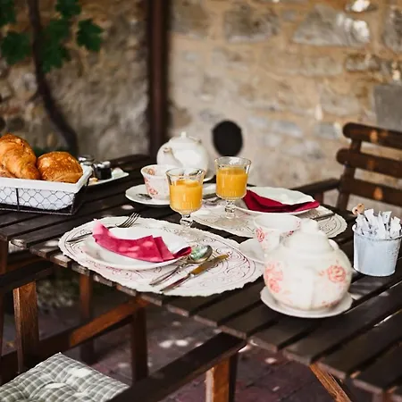 Demeure De La Carmine, Sejour Bien-etre D'exception, Piscine, Hammam, Champagne فندق مبيت وإفطار ماريبواه