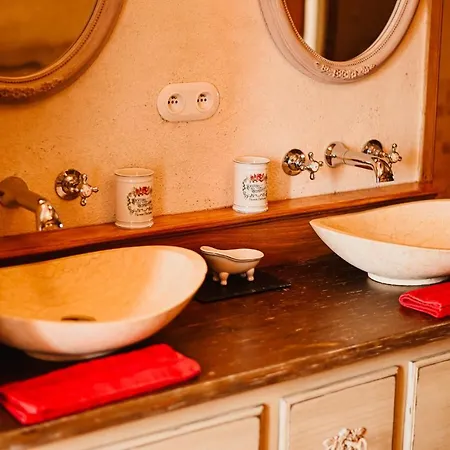 Demeure De La Carmine, Sejour Bien-etre D'exception, Piscine, Hammam, Champagne 4* ماريبواه