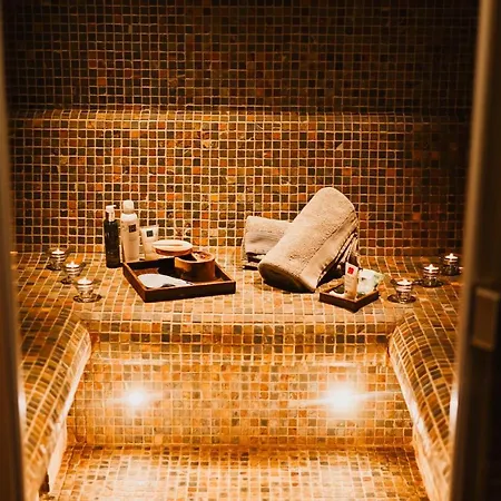 Bed and Breakfast Demeure De La Carmine, Sejour Bien-etre D'exception, Piscine, Hammam, Champagne