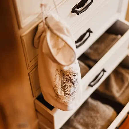 Demeure De La Carmine, Sejour Bien-etre D'exception, Piscine, Hammam, Champagne Bed and Breakfast Mirepoix (Ariege)