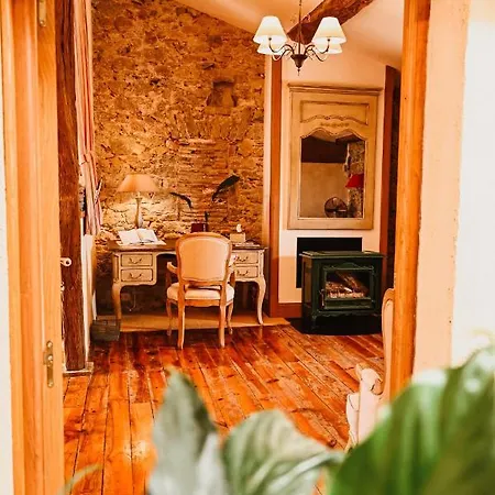 Demeure De La Carmine, Sejour Bien-etre D'exception, Piscine, Hammam, Champagne Bed and breakfast 4*