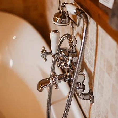 Demeure De La Carmine, Sejour Bien-etre D'exception, Piscine, Hammam, Champagne Bed & Breakfast