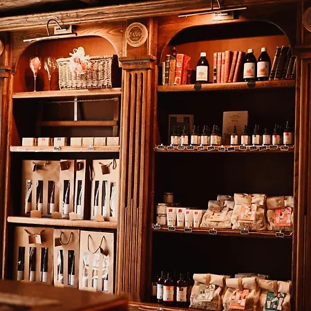 Demeure De La Carmine, Sejour Bien-etre D'exception, Piscine, Hammam, Champagne Bed and breakfast 4*