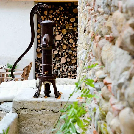 Bed and Breakfast Demeure De La Carmine, Sejour Bien-etre D'exception, Piscine, Hammam, Champagne 4*